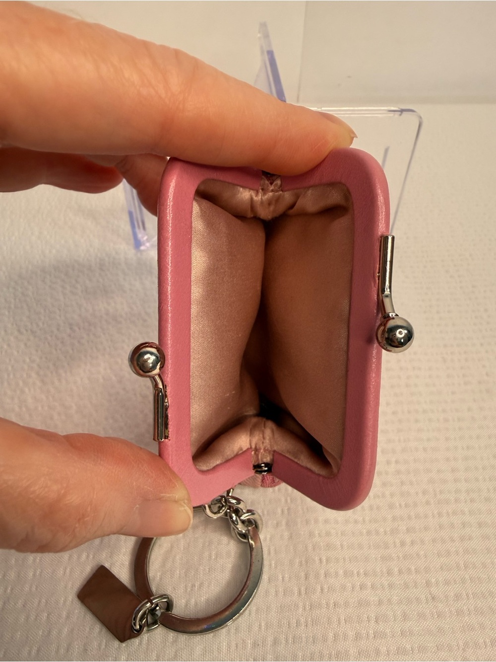 Coach Vintage Optic Pink Signature Kiss-Lock Coin Purse with Key Ring - Picture 6 of 10
